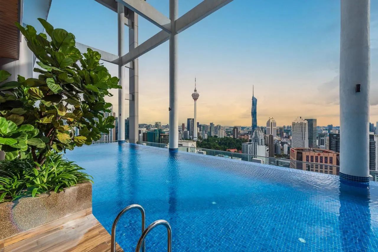 Penthouse Sky Jacuzzi At Klcc Apartment Kuala Lumpur Malaysia